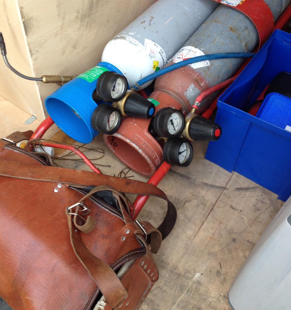 CLIMPROCESS's tweet image. En avant pour du dépannage en urgence sur #Ile-de-France #restaurants #Pharmacie #climatisation