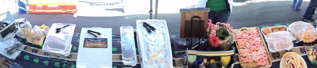 NolansFoodBlog's tweet photo. Nolan hit the tailgate jackpot!💦👅 http://t.co/bVKOrWBl3S