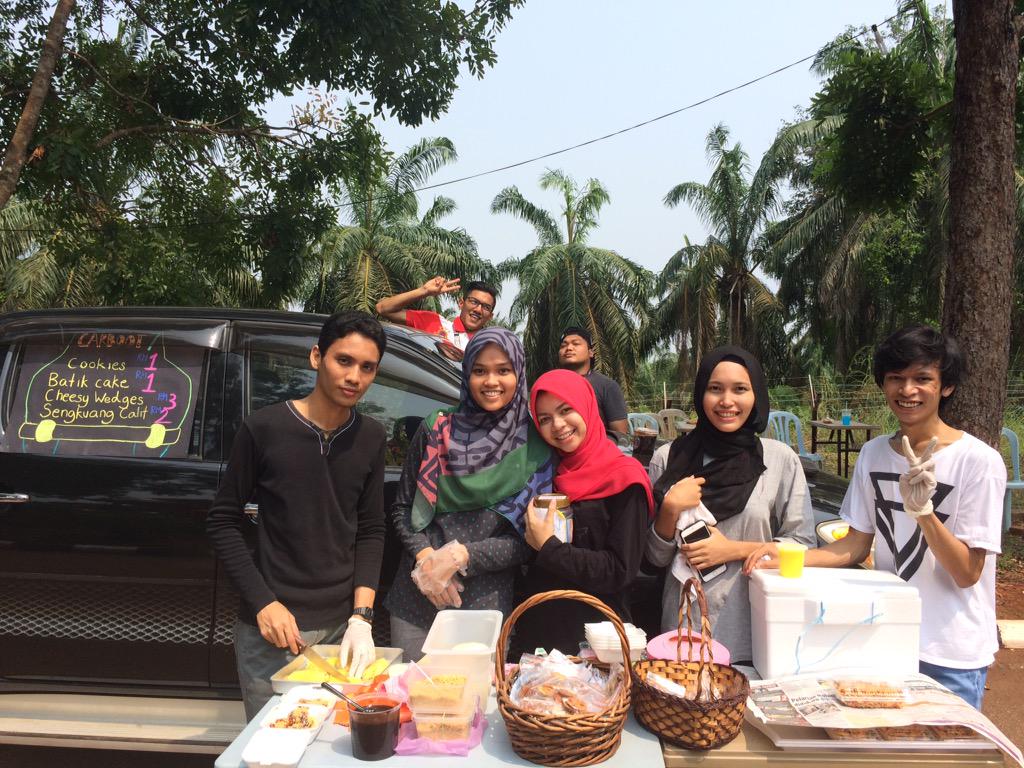 c_sensitivity's tweet photo. Our crew members for today. Thank you so much guys! #WeAreSensitive http://t.co/E2YKTb7wqI