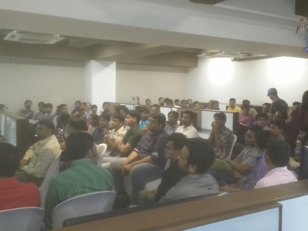 mehtadhaval07's tweet image. It&apos;s a #fullhouse @JavaMeetup #AhmedabadJavaMeetup