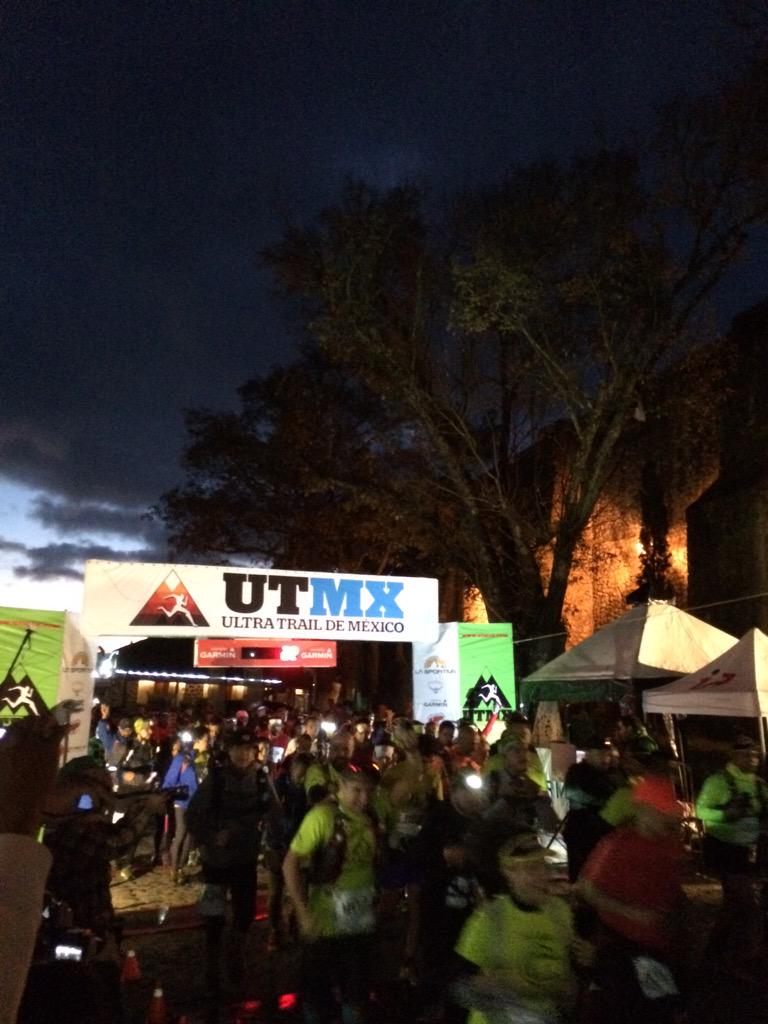 utmex's tweet photo. Y allá van los corredores de 50 kilómetros. Mucha suerte competidores!!! #UTMEX2015 http://t.co/zHWZYybfS8