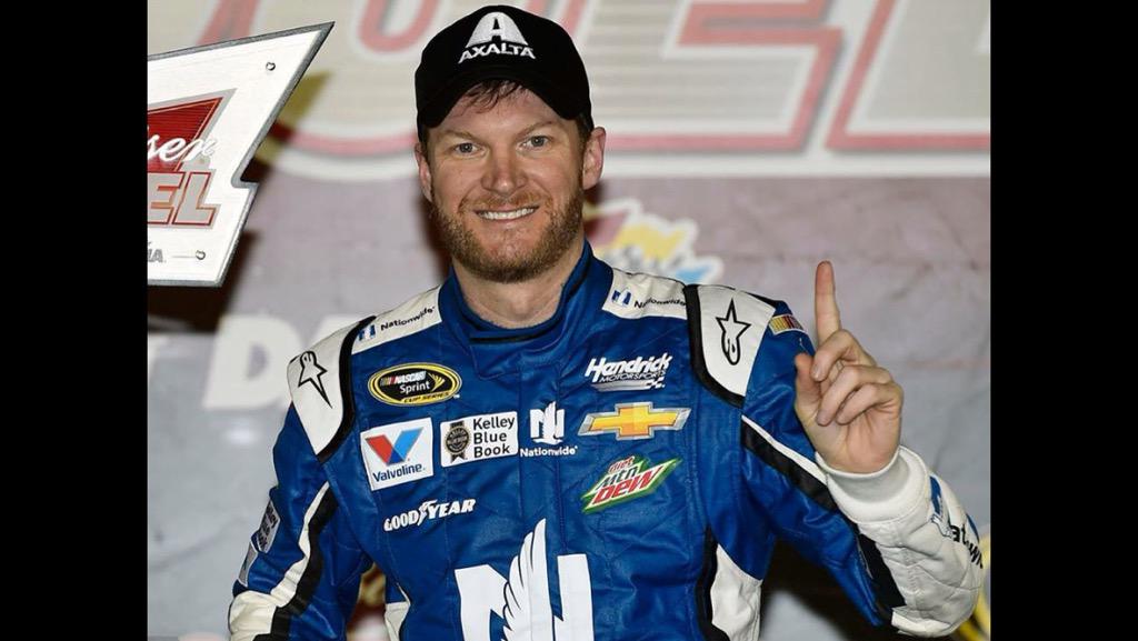  Happy Birthday to my favorite driver of all time Dale Earnhardt Jr. Hope you win today!!! 