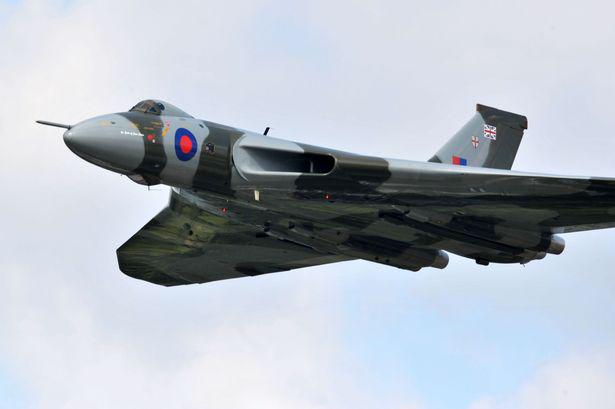 MusicGuildford's tweet image. Look at the skies tomorrow surreysiders it's the Avro Vulcan's last flyby 
Info @getsurrey bit.ly/1WT8q8O