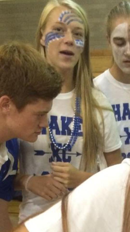 Shanlaughs's tweet photo. And seriously needs you to stop touching cole http://t.co/nVEHuGDYdM