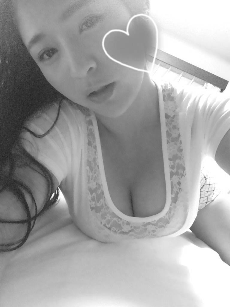 LauraMoki tweet picture