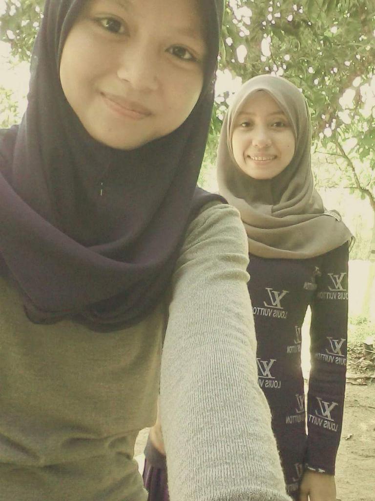 izzatishimaa's tweet photo. Campak belakang. .
#petangtadipunyacerita http://t.co/V8S87tpYFY
