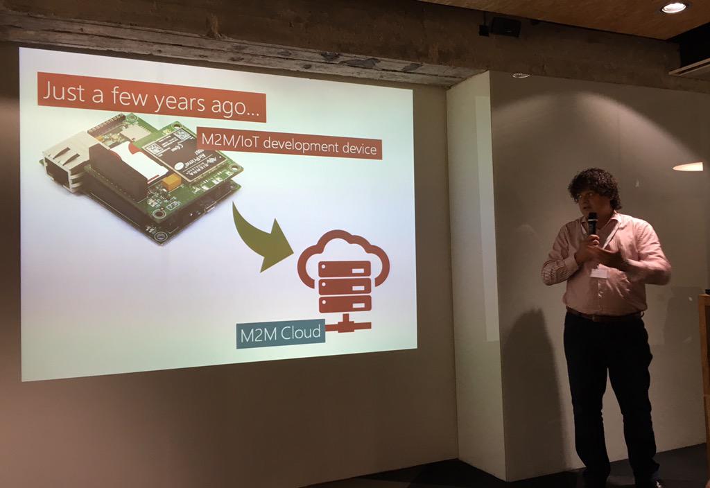 sorayapa's tweet image. El gran @BrunoCendon en #futurehacks con@ibmbluemix