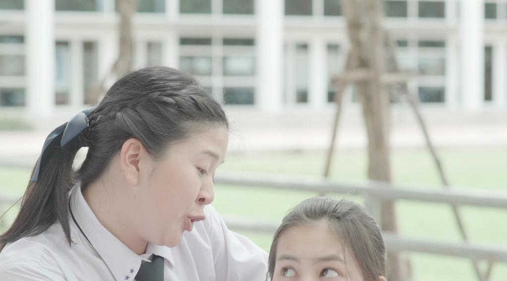 นี่โต๊ะพวกพี่ น้องห้ามนั่ง! Go Away ย่ะ!!! 
#ทีมส้มส้ม #แก๊งนางฟ้าเรียกแม่
#HormonesTheSeries3 EP.3 #โถมะลิ TT