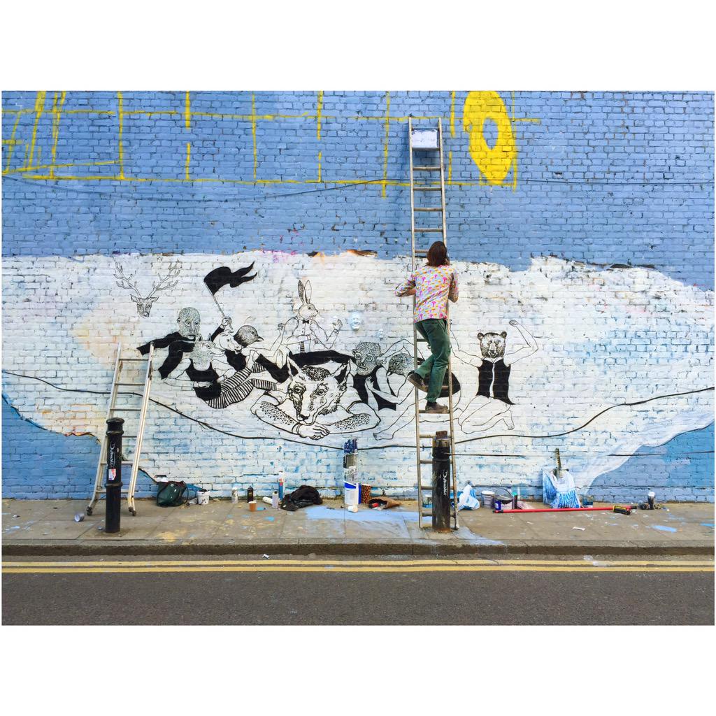 SECONDHOME_IO's tweet photo. Fencing with @RegalRogue in the bubble and creation on #hanburystreet. Never a dull moment here! #secondhomelife http://t.co/ICSadHES7I