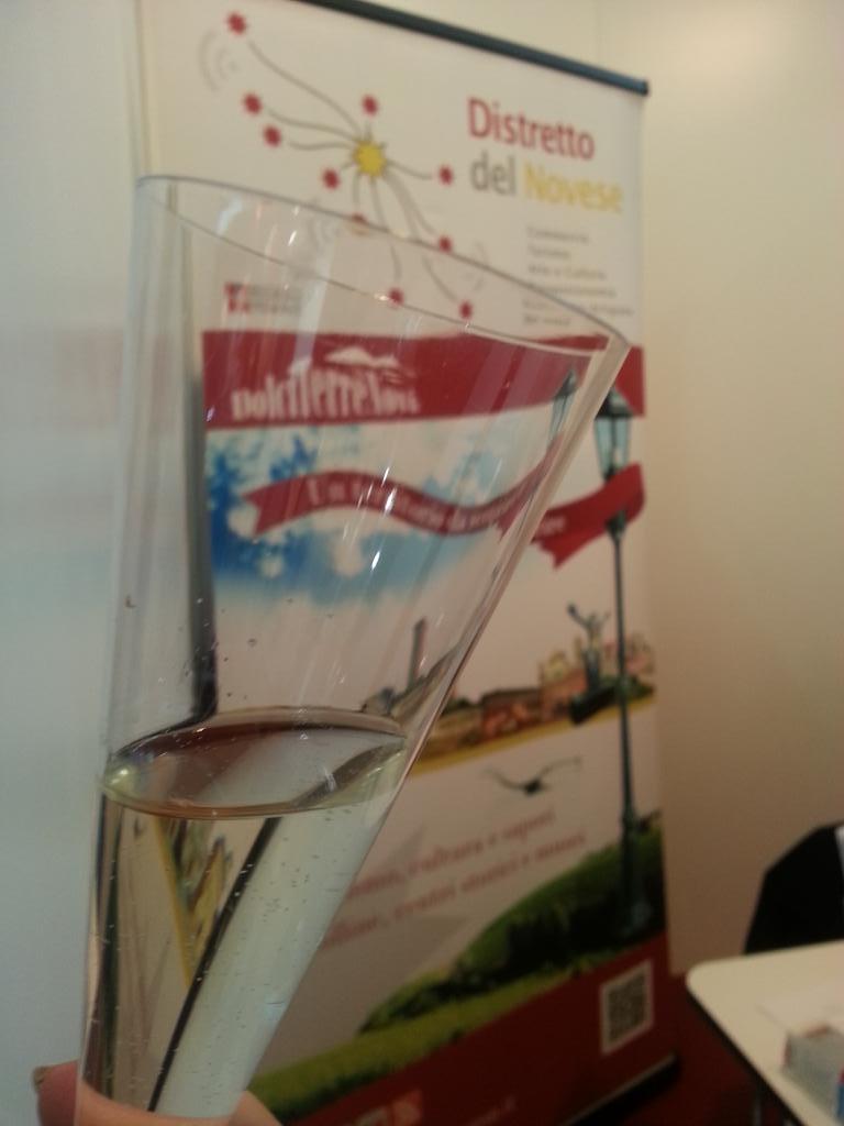 DistrettoNovese's tweet photo. Un ultimo brindisi prima di lasciare il #TTG2015 ...Arrivederci al 2016!
@TBDItaly @ttgitalia http://t.co/NONC73FZLr