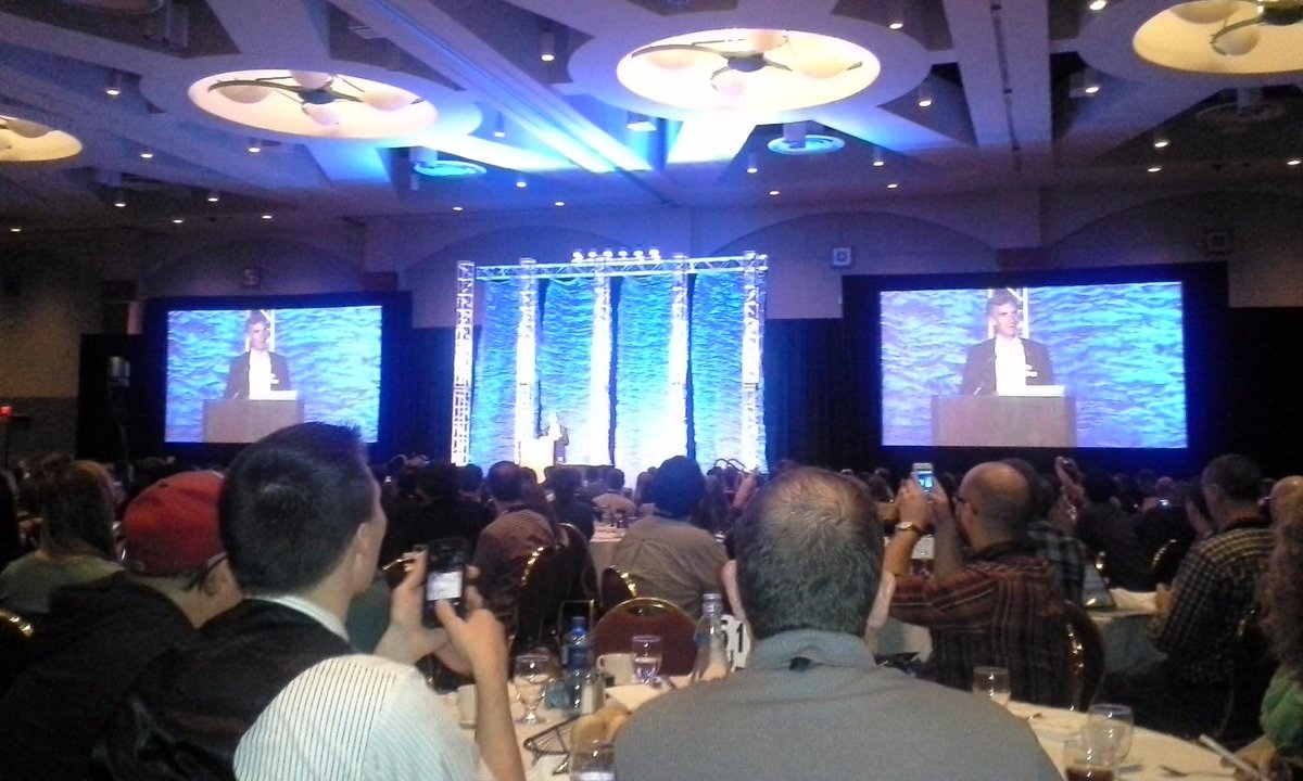 burritochang's tweet photo. To think a Monday would be more exciting than a Friday XD #postcondepression #heweb2015 #billnye http://t.co/I7eIeQwIPN