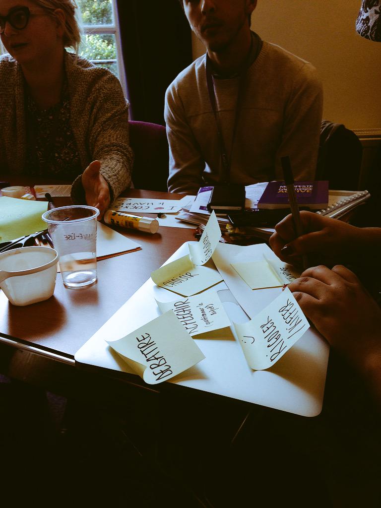 SixtQchn's tweet photo. Brainstorming durant l'#atelierprojets ! 🙌🏻🏆 #collaborationpositive #coexistenceactive @antvro @AssoCoexister http://t.co/h5cGVP4L4t