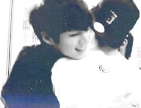 gimbapkuk's tweet photo. NEVER EVER FORGET THIS PRECIOUS JIKOOK MOMENT NO DON'T YOU DARE FORGET

OHGOD I'M CRYING http://t.co/ISKQ0cwY1h