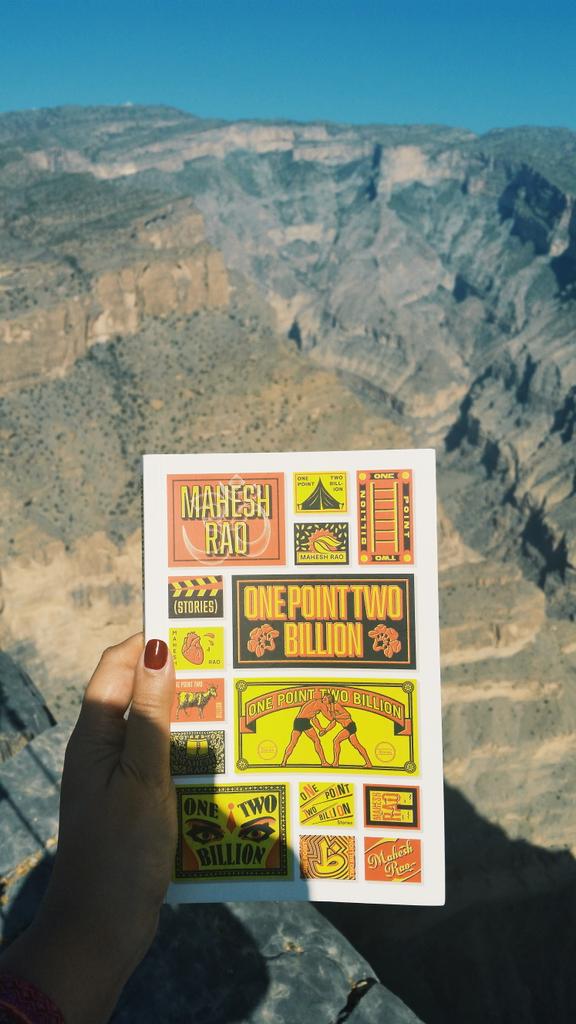 Mehwaesh's tweet image. At Jabal Shams, (3000m) highest pt in Oman. Reading @mraozing&apos;s brill new book One Point Two Billion #wherebooksgo