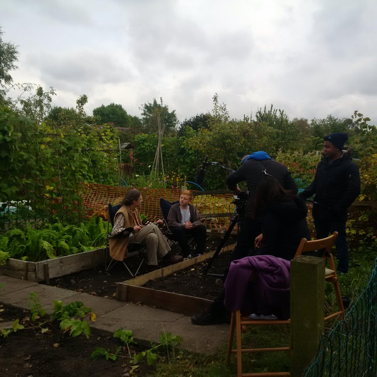 CYT_Wolves's tweet image. Filming at #JeffcokRdAllotments #PatchtoPlate @HLFWestMids. g. Every a different day @CYT_Wolves