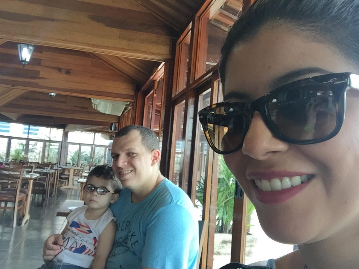 van_sutil's tweet photo. Difícil essa vida! #sqn #fejuca (@ Guararema Parque Hotel Resort in Guararema, SP) https://t.co/Z2xBFu43ea http://t.co/se20opT0Xp