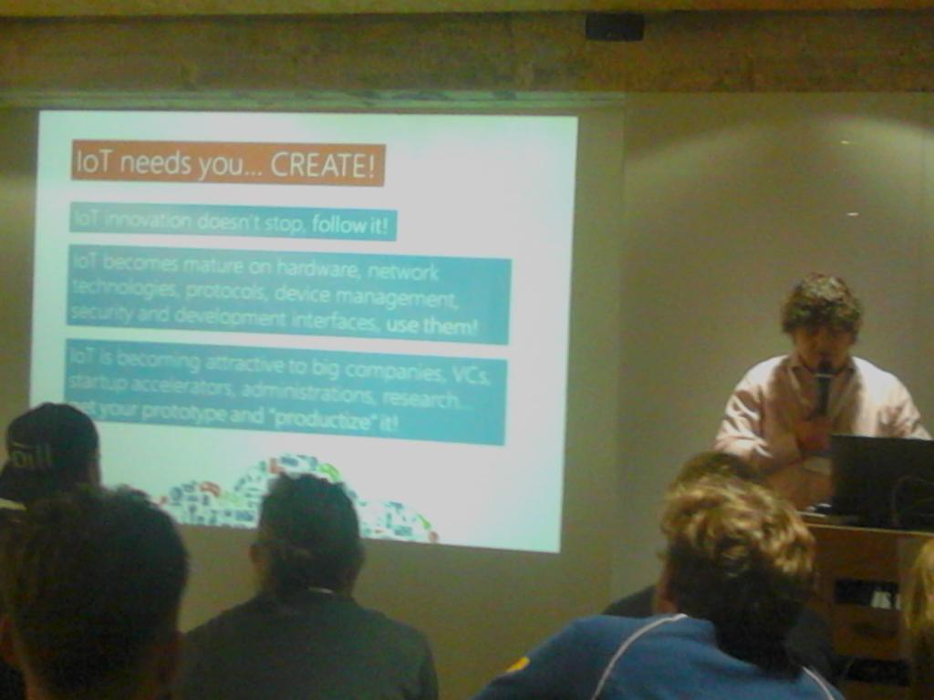 elenaArraez's tweet image. Learning about #IoT myths and truths. Inspirational talk by @BrunoCendon at @IEbusiness #futureHacks