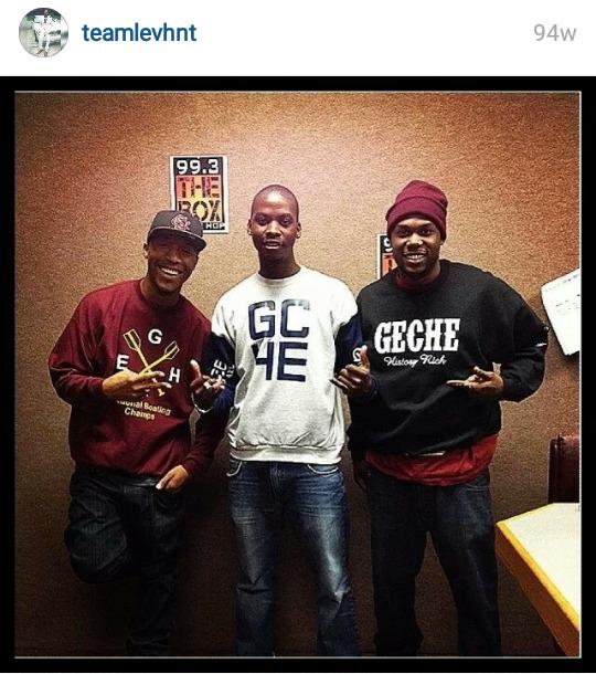 HOLLYWOODNTROY's tweet photo. S/O to my guy @GeecheeApparel!! Wish you #MuchSuccess!! #EarlyBeginnings #993TheBox http://t.co/zMN76OnNQZ