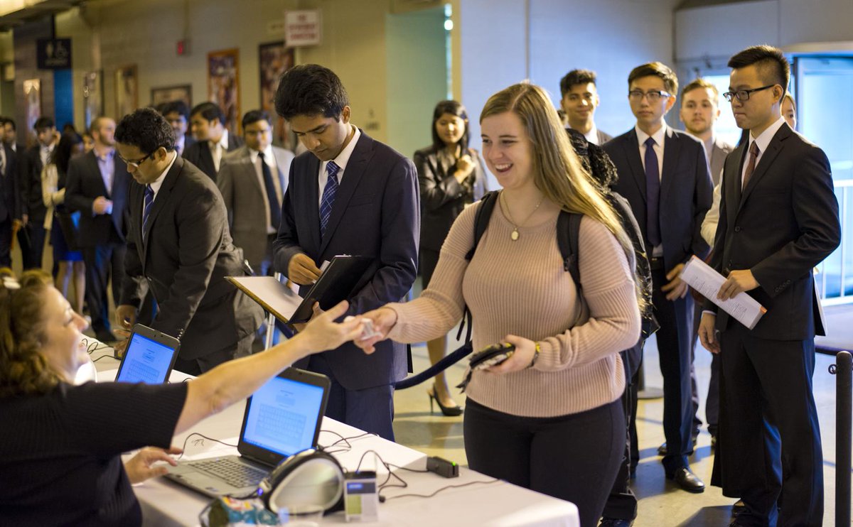 iSchoolSU's tweet image. Students, there&apos;s still time to get over to the Dome for our Fall Career Fair - it runs until 4:00 PM!