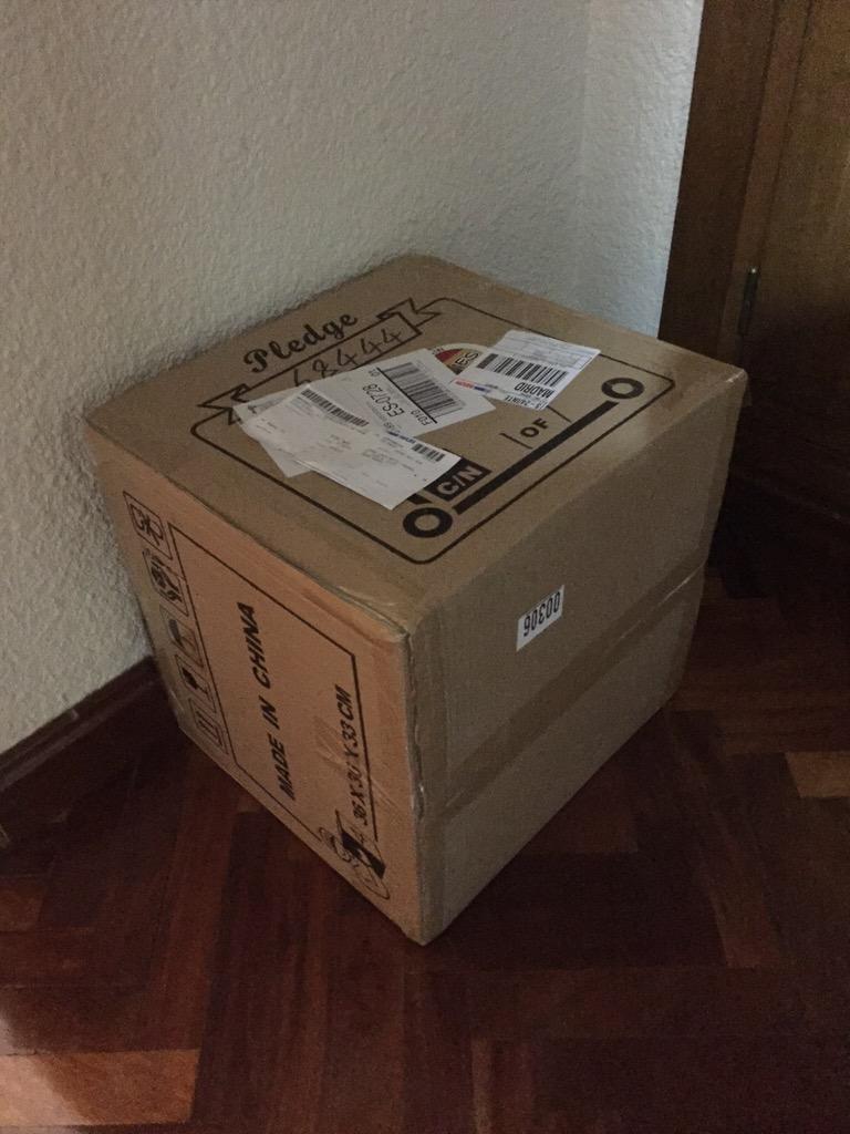 MadSioni's tweet photo. Señores ha llegado el Blood Rage. Voy a necesitar cambiar de casa. http://t.co/67SjAPMare