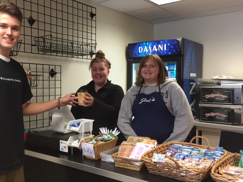 JoesBoathouse's tweet photo. ⚓⚓️⚓️️⚓Hey Lakers! ⚓️⚓️⚓️⚓️     Feeling slow? Cup-O-Joe!!☕️☕️💁🏻 Head over to Joe's Boathouse for some "Joe" for $1.50 http://t.co/ugskbN8xAW