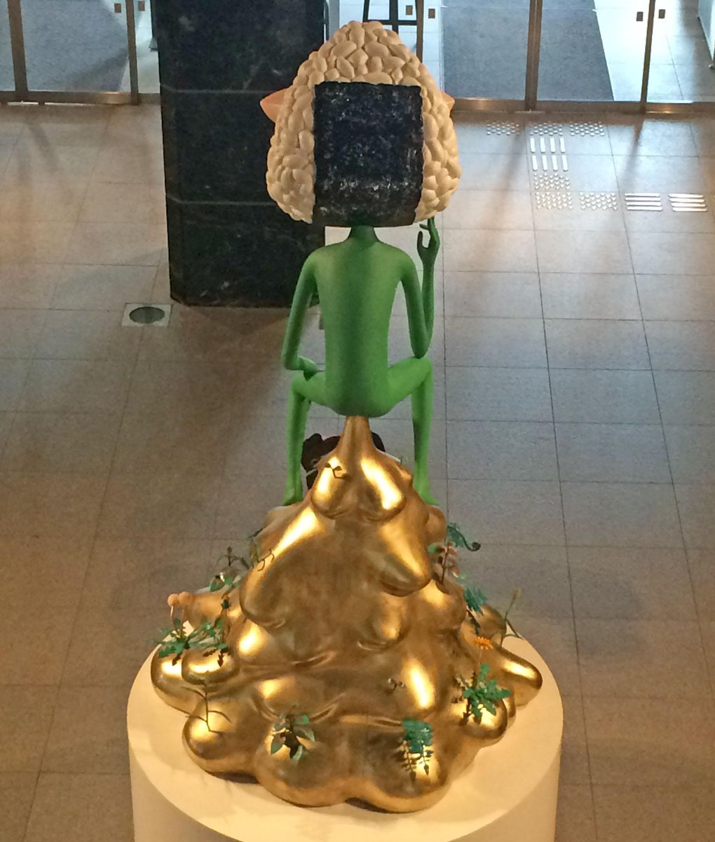 会田誠《考えない人》2012年。新潟県立近代美術館「会田誠 展 ま