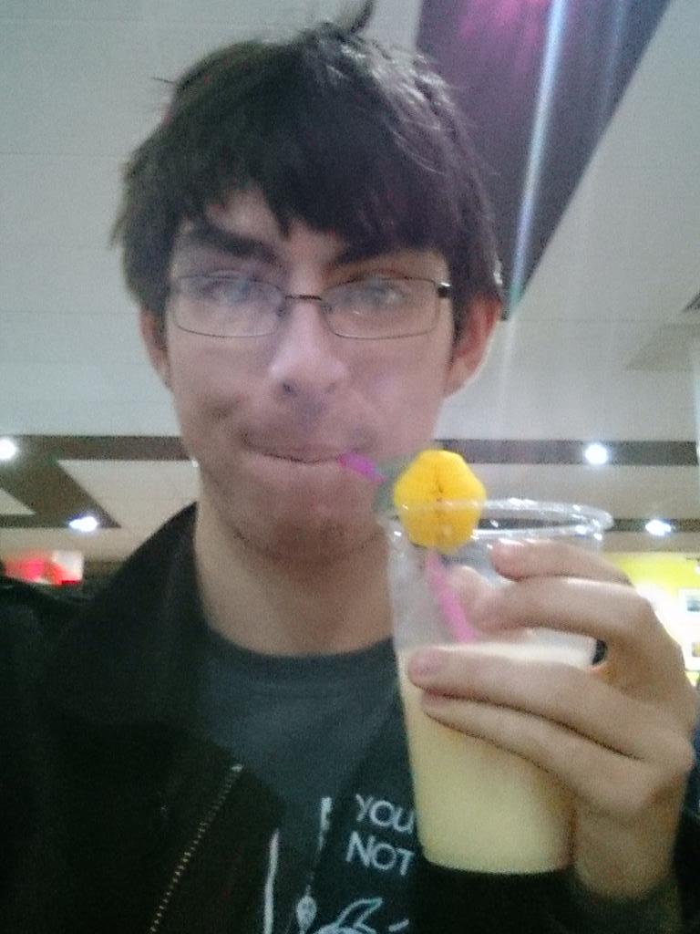 samjam95's tweet photo. @UKredfrogs #FrogFace #RedFrogsGuildford http://t.co/nQAwvl81e6