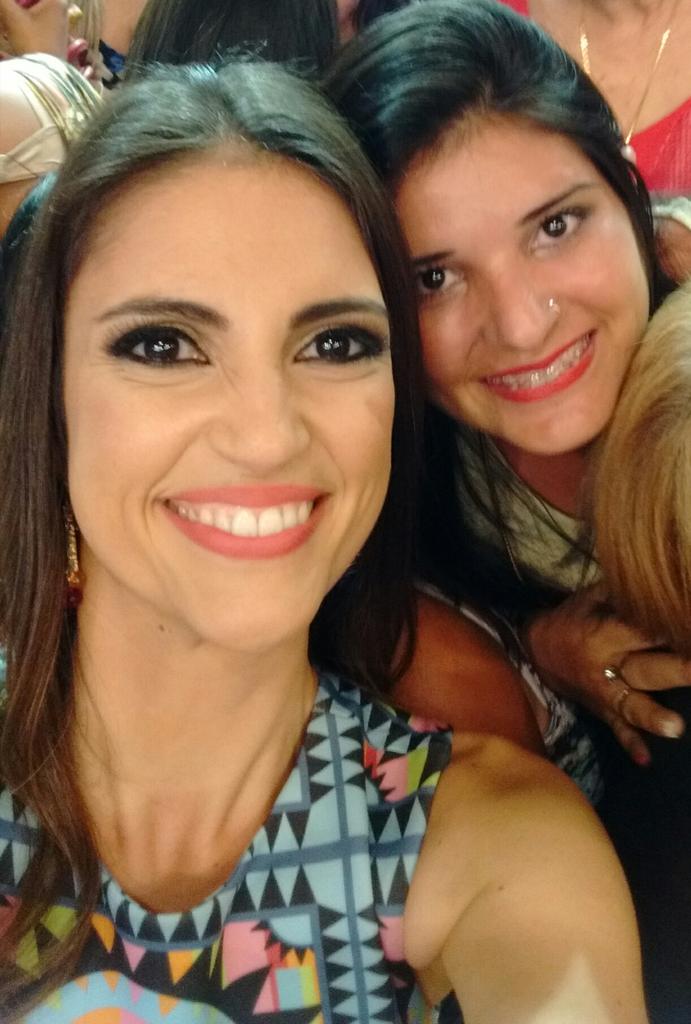 SulyGth's tweet photo. @balancogeral @RGottino Linda Cris Flores Hahaha... 😍😍😍😍💋 http://t.co/H8d4dX67rY