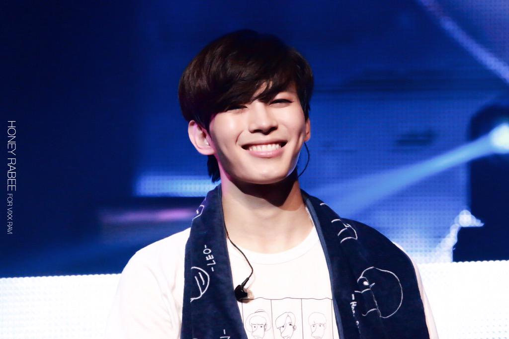 HONEY_RABEE's tweet photo. 생일 축하해♥♥♥ #HAPPYKONGDAY @RedBeans93 http://t.co/wdB5pj3sYQ