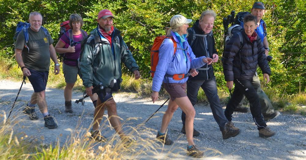 ColdiLavacchio's tweet photo. #Hiking in rather blustery conditions near summit, but still enjoyed some sunshine on the descent in  #WildTuscany http://t.co/RdtNT113us