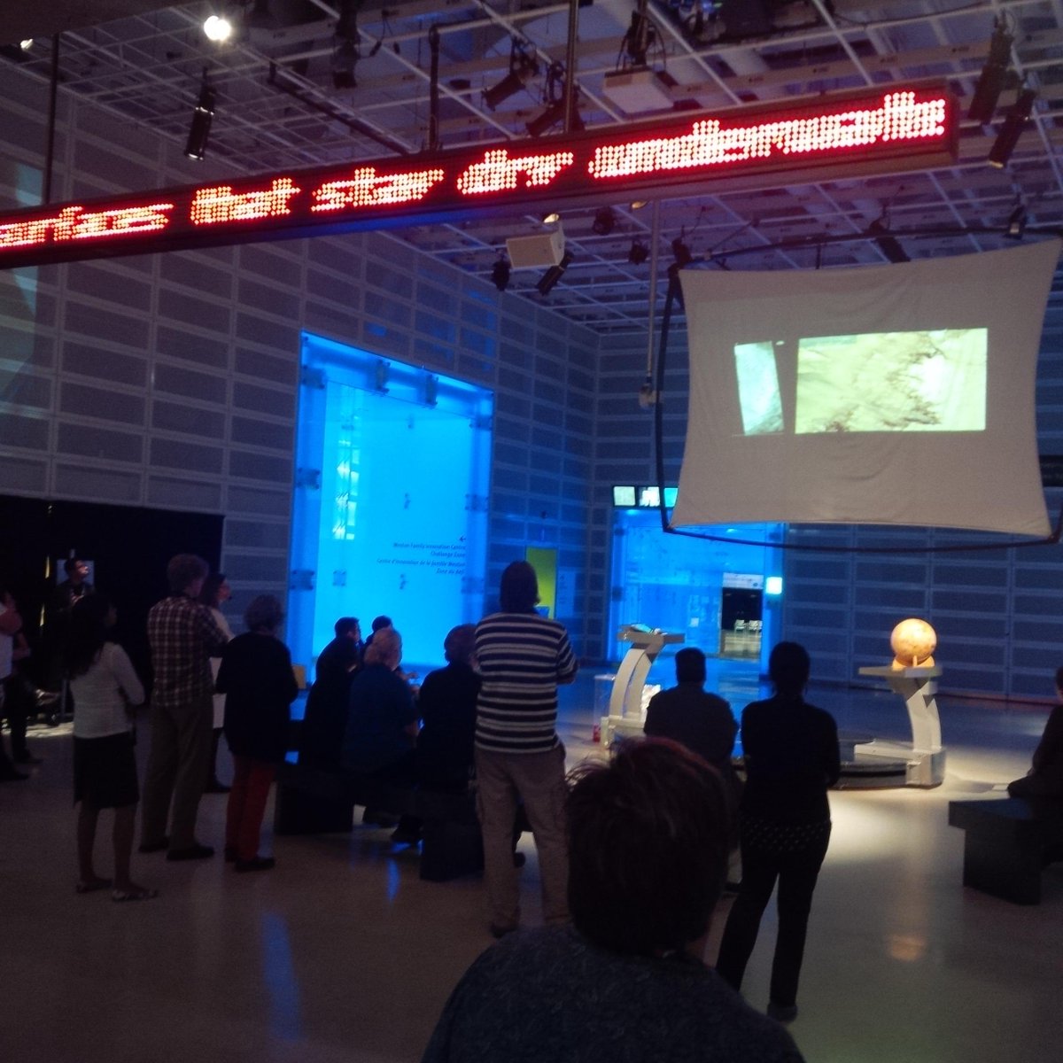 #sciencenow Yep, flowing water on Mars - how cool is that? <a href="/OntScienceCtr/">Ontario Science Centre</a>