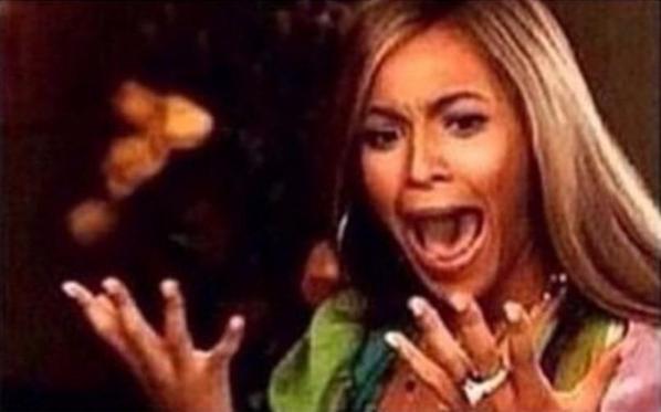 FilthyFemale's tweet image. me when i accidentally read a text i was ignoring