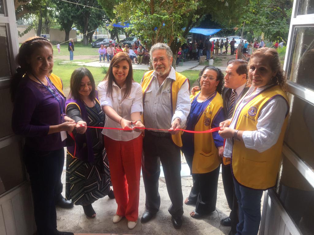 DIFIrapuato's tweet photo. @glzdoris inaugura la campaña internacional #Sightfirst2015 "La vista es primero" de @lionsclubs #Irapuato http://t.co/Y8hNELIzyY