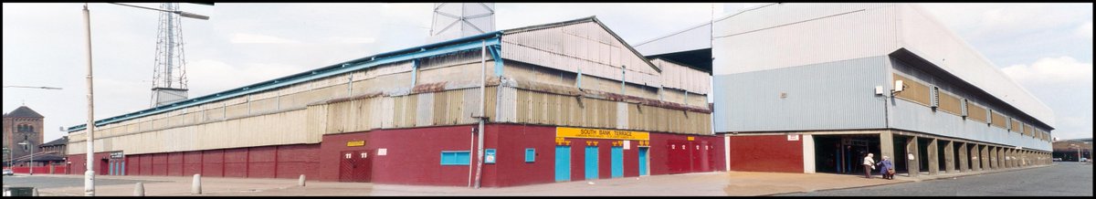 Slipperyd00dah's tweet photo. @whufc_official @EXHammers @EXHammersMag @GrantyRio @gmurphy662 
 sth bank/chicken run
loved it http://t.co/48KGr47GTX