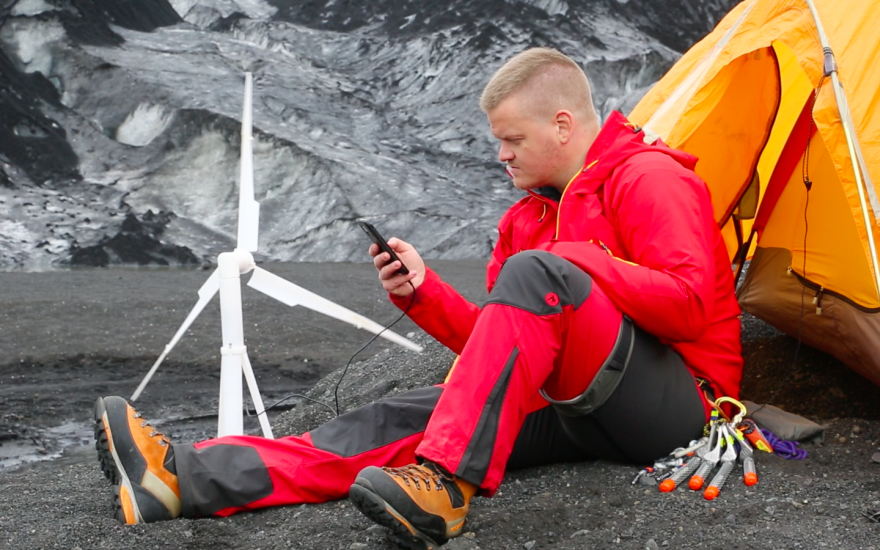 core77's tweet photo. Free energy that fits in a bag, courtesy of #Janulus: http://t.co/XFV0JU9gFB http://t.co/oy3RrpGU00