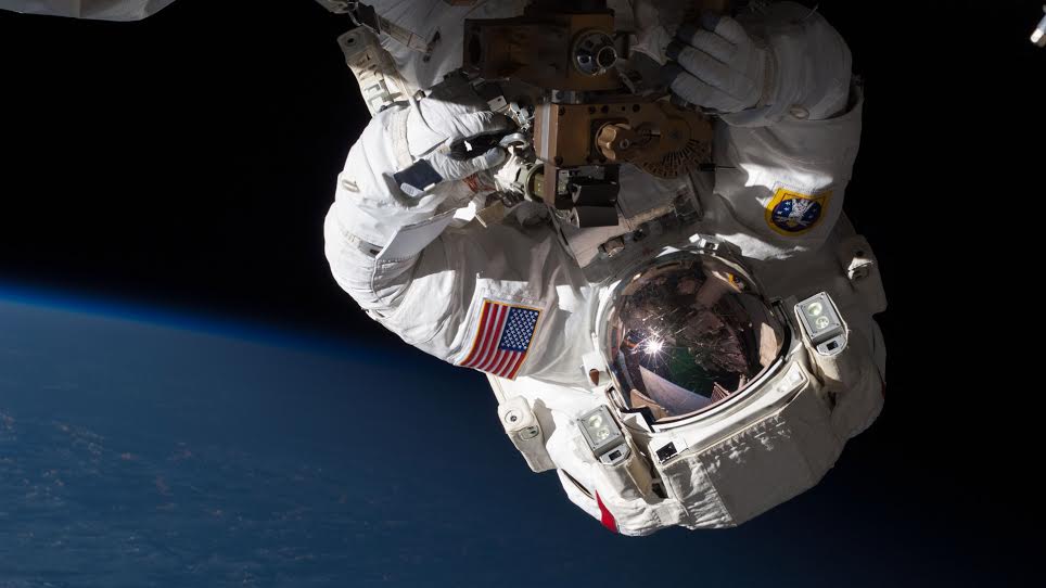 TechRepublic's tweet photo. .@NASA's 20-year #VR experiment to train astronauts: The inside story http://t.co/1aOVuBaR5r by @ErinCarson http://t.co/neoLEhryap