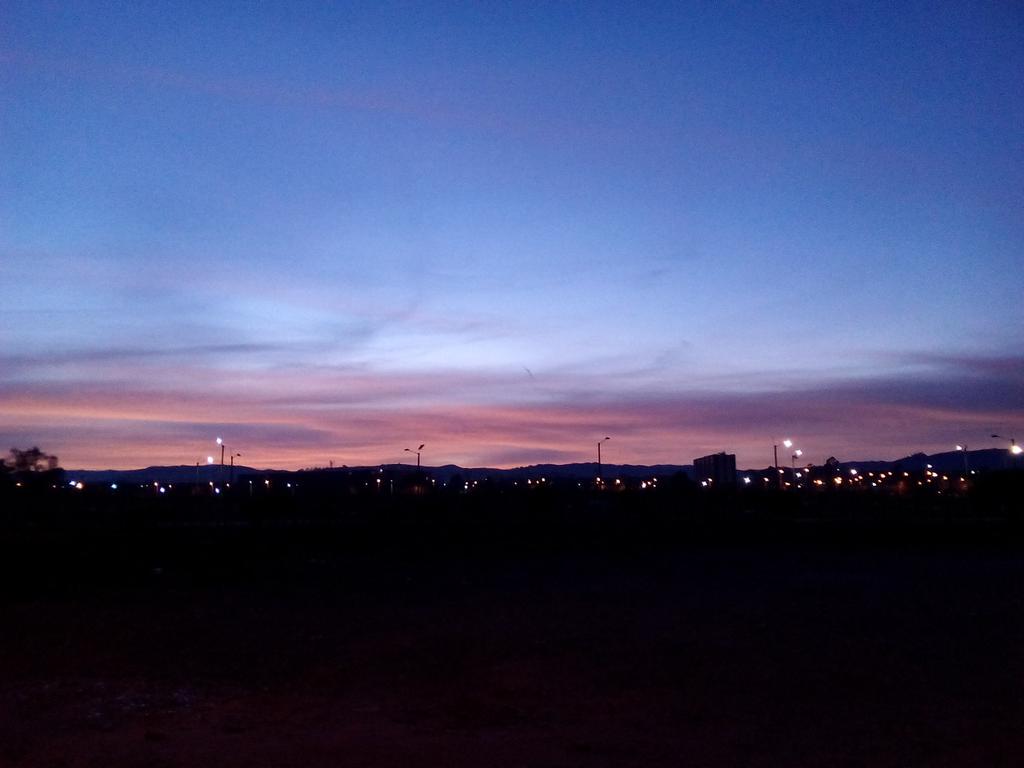 Never97Mind's tweet photo. Lista para iniciar un nuevo día, y mas cuando el amanecer estuvo así http://t.co/v9TJ3qQQZL