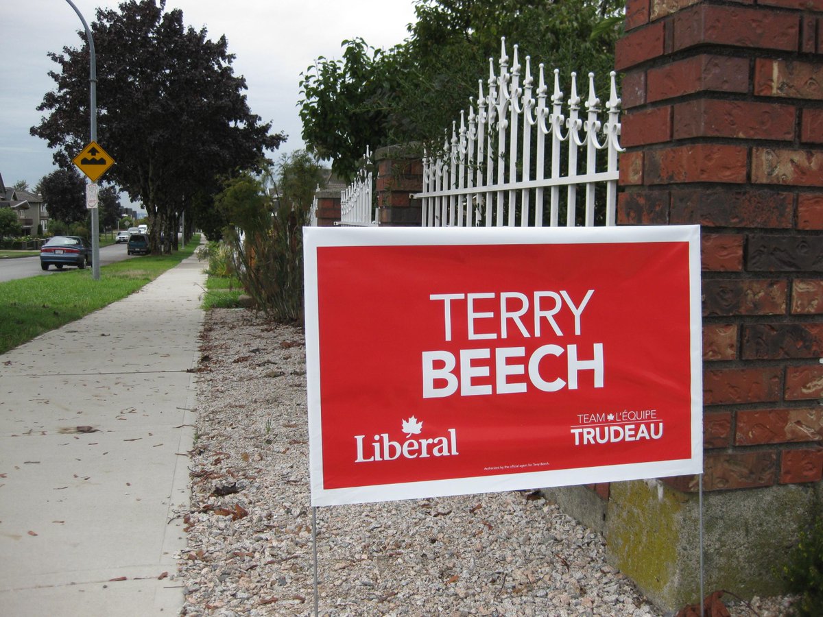 HomersODDysey's tweet photo. @terrybeech signs - will greet u when u get home! Get urs now, vote@terrybeech.ca and post #SendTerryASign! #LPC http://t.co/yIJ8xN59QZ