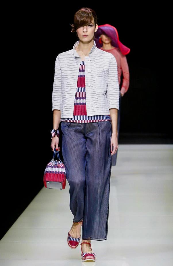 MANDPMODELS's tweet photo. #MFW: The stunning #Taya, #LauraW &amp; #Bibi walk for @armani #SS16 #mandpmodels http://t.co/33CtwcSGzq