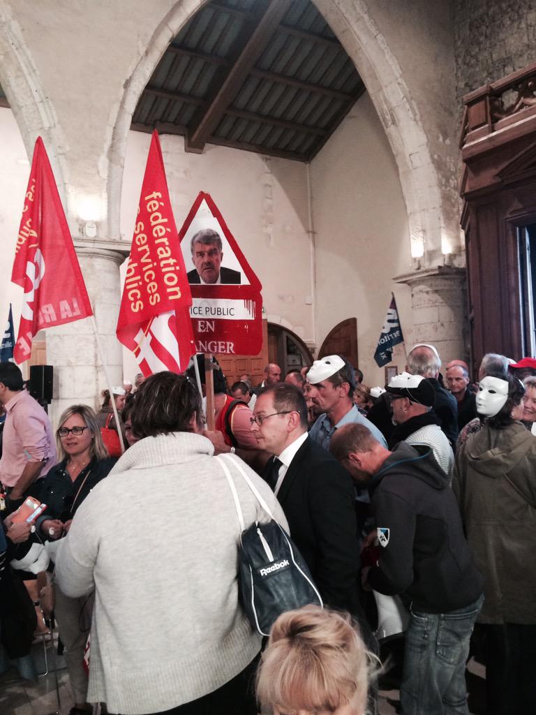 srnm31's tweet image. Bruno Leal  à l'écoute ds #interrogations des syndicats des agents municipaux de la @VilleLaRochelle cc @JFFountaine