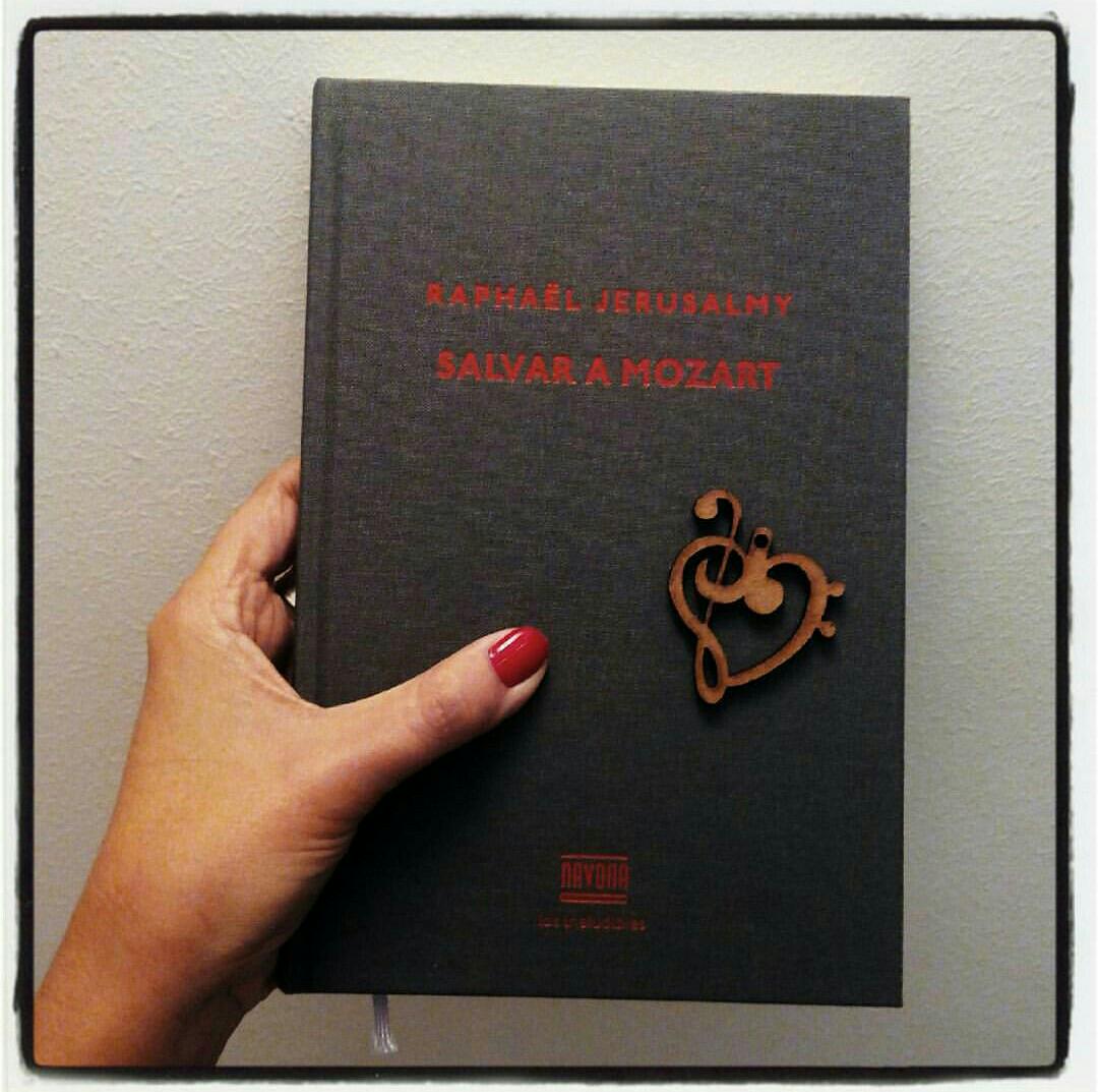 Cristina_Roes's tweet photo. #SalvarAMozart "Le tengo horror al viernes. Filete de bacalao y patatas cocidas." de @NavonaEditorial
#leoycomparto http://t.co/Jugjhjw06d
