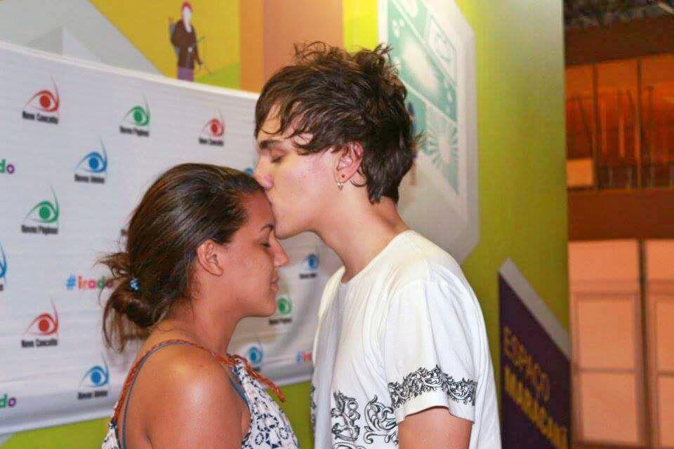 vixigueiredo's tweet photo. Tomei tanto no cu em 2014 e olha o que Deus guardou pra mim esse ano http://t.co/8jqiwZnYfe