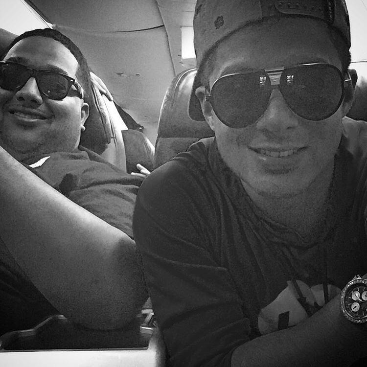 KennyLoversPe's tweet photo. #HoyLunesGanaEnModaTeMueve #ComoLoHaciaYo de Ken-Y ft Nicky Jam  @Tonyfloww @ModaFM @carlonchodemoda http://t.co/KmhqJsOWBZ