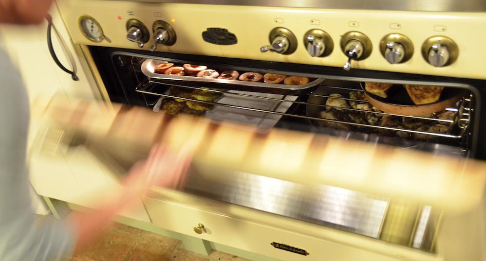 ColdiLavacchio's tweet photo. Ailsa prepares another amazing meal for our clients at #Lavacchio http://t.co/wi71e7TuD4