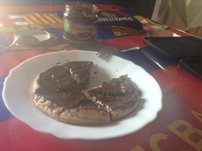 Hora de #merendar torta de #avena con 3 #huevos  1 #pl&aacute;tano  y #crema de #cacao puro #ecol&oacute;gico todo<a href="/tag/merendar"class="tags">#merendar</a><a href="/tag/avena"class="tags">#avena</a><a href="/tag/huevos"class="tags">#huevos</a><a href="/tag/cacao"class="tags"><span>#cacao</span></a><a href="/tag/pl%C3%A1tano"class="tags"><span>#pl&aacute;tano</span></a><a href="/tag/crema"class="tags"><span>#crema</span></a><a href="/tag/ecol%C3%B3gico"class="tags"><span>#ecol&oacute;gico</span></a>