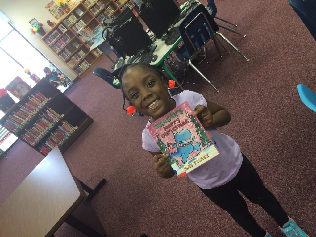 wclibraryazle's tweet photo. Lots of #happyreaders in kinder this morning. @hslininger #wceLovesLearning http://t.co/0OnCp7DFSe