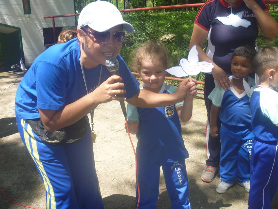 uelamonta's tweet photo. #junin todos juntos queremos paz @juninescolar @uelamonta http://t.co/rbSrh8Mjxd
