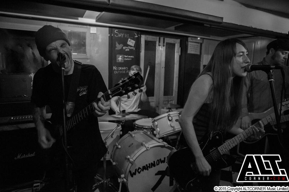 //GALLERY//

<a href="/ShitPresent/">SHIT PRESENT</a> at The Library, Oxford by Helen Messenger

Photos: altcorner.com/galleries/shit…