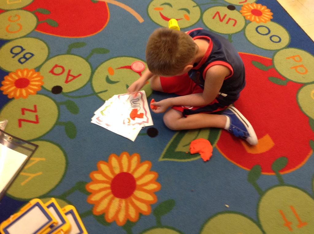 MrsCalmes_NW's tweet photo. Launching work on words.  Students chose how to practice letter formation. http://t.co/rzWx2MuQej