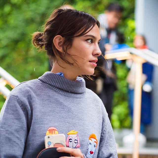 RevistaWoman's tweet photo. El otoño ha llegado, y tenemos los 4 recogidos para superarlo con estilo http://t.co/xLoFwzrQye http://t.co/SpI38jwX0l